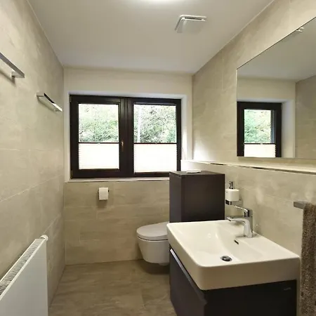 Adelka 203 - Koubek * Шпиндлерув-Млин